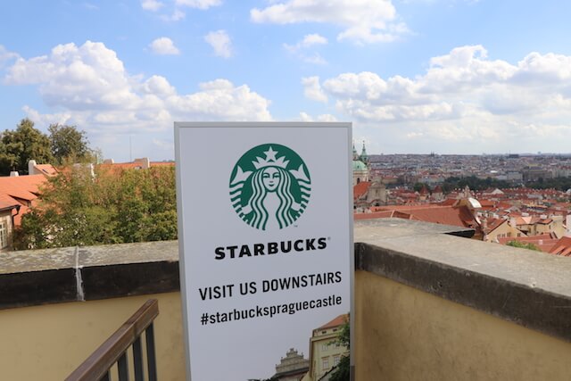 世界一眺めの良いスタバ：チェコにあるスターバックスプラハ城店